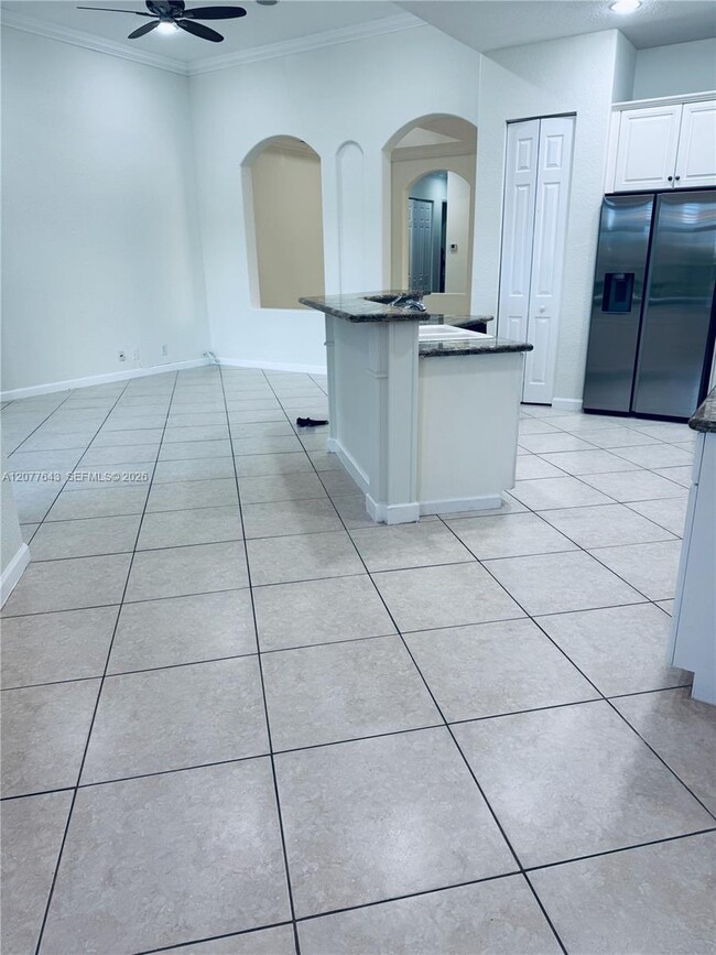 12400 NW 78th Manor