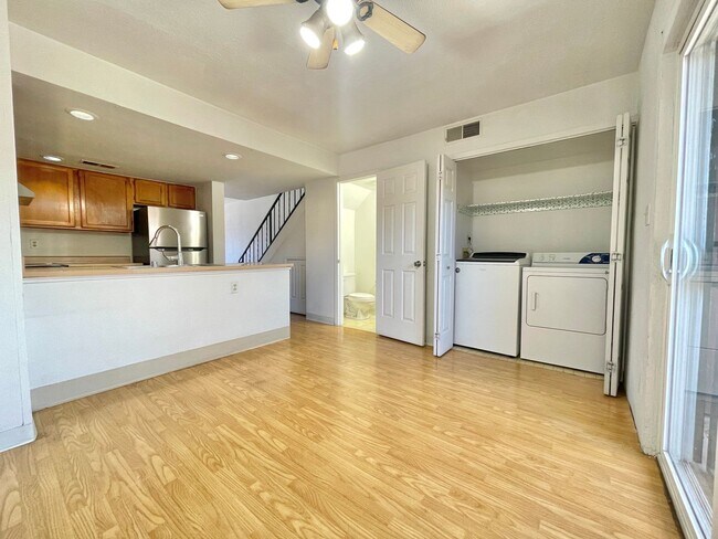 Photo - Cozy 2 Bedroom 2.5 Bathroom In The Heart of ABQ! Unit O158
