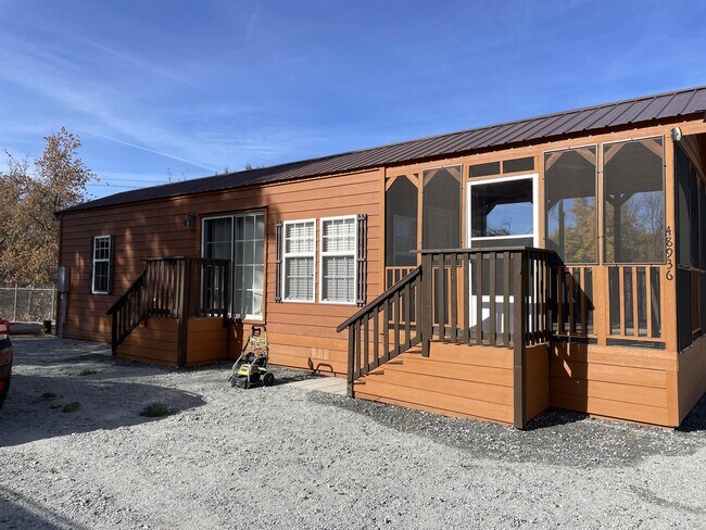 Photo - 48936 River Park Rd