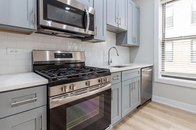Photo - 428 W Belden Ave Unit 19