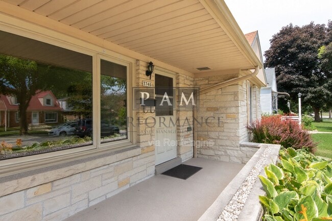 Photo - 3746 N 86th St