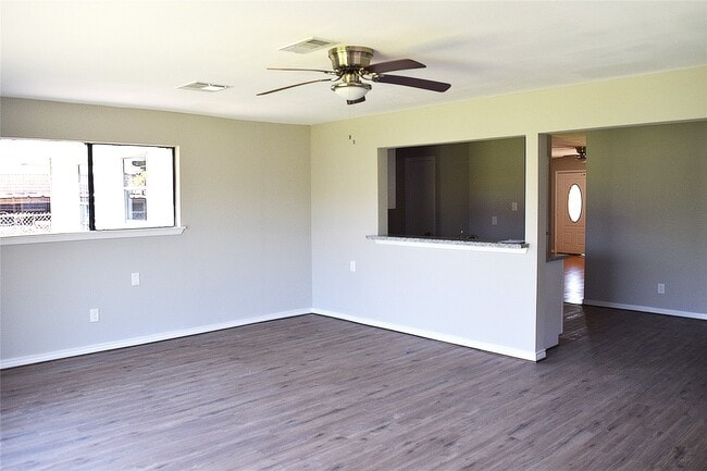 Photo - 509 Avenue J