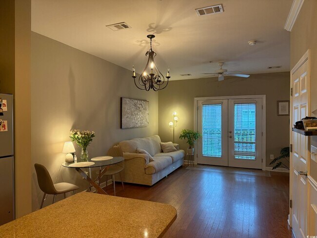 Photo - 926 Price Ln