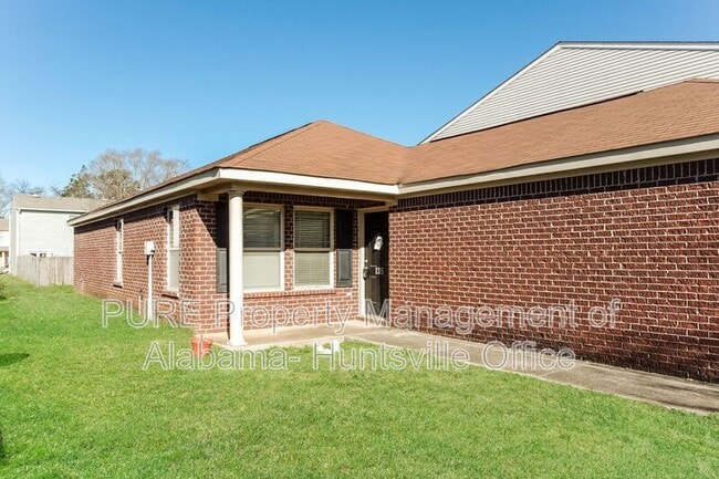 Photo - 135 Wethersfield Dr