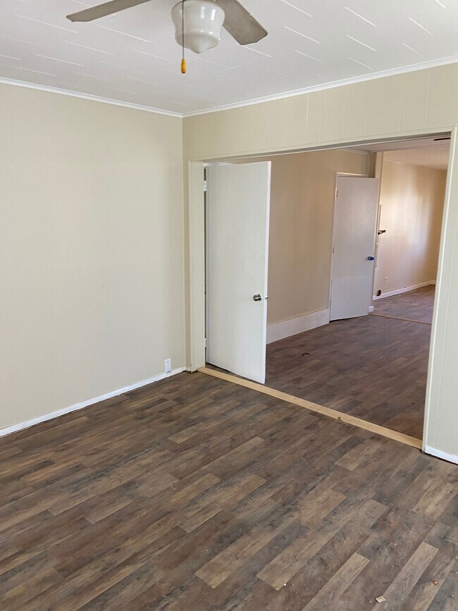 Photo - 312 W Main St