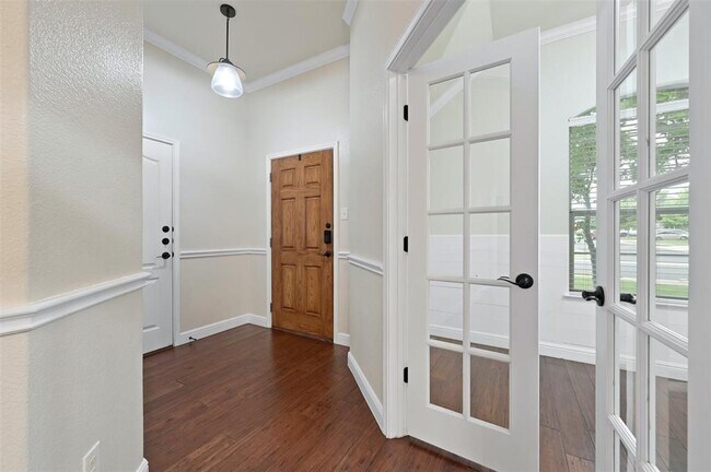 Photo - 116 Wolf Creek Way