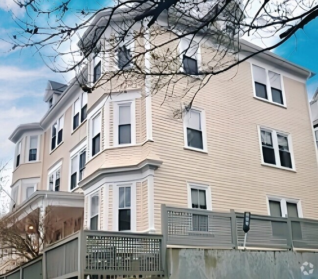 Building Photo - 71 Boylston St Unit 1 Rental