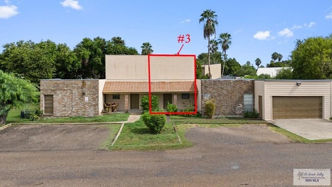 Photo - 805 Continental Dr Unidad #3 Rental