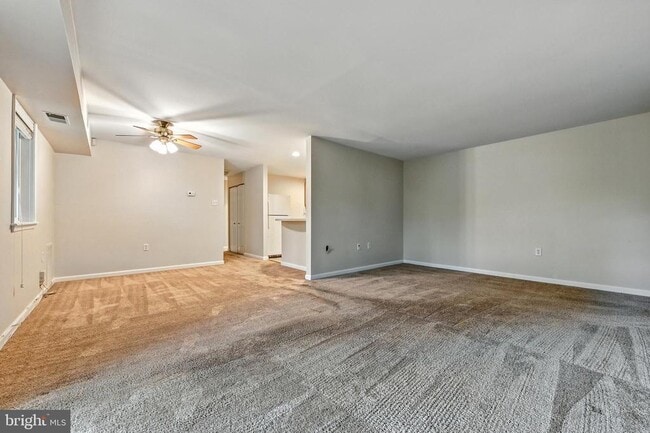 Building Photo - 206 Victor Pkwy Unit 206F Rental