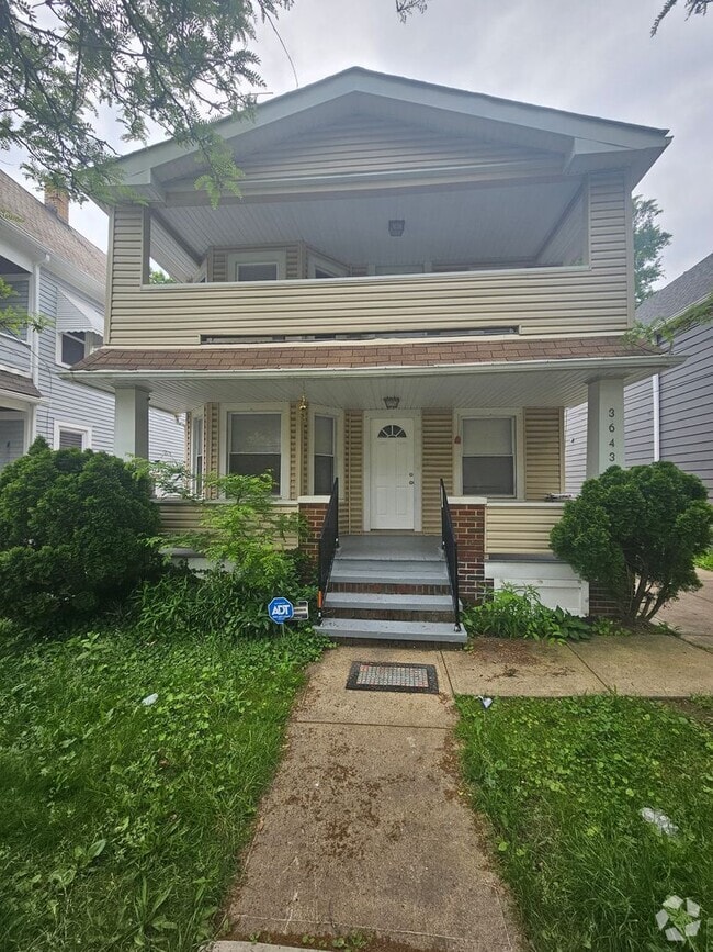 Building Photo - 3643 W 47th St Unit 3643 W 47th St DOWN Rental