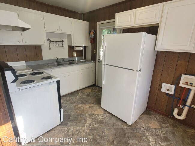 Photo - 2 br, 1 bath House - 7007 Sprott St