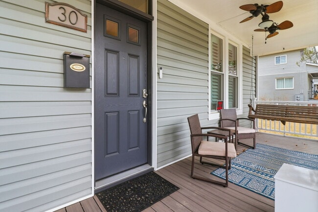 Photo - 30 Longfellow St NE