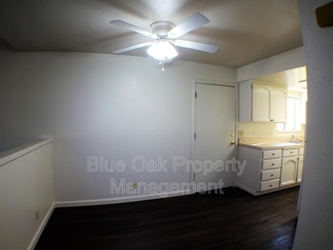 Photo - 2811 Morseman Ave