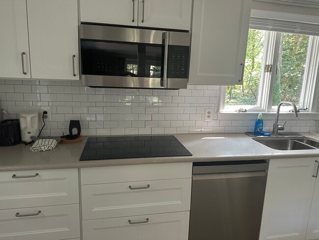 Building Photo - 51 Hidden Village Rd Rental