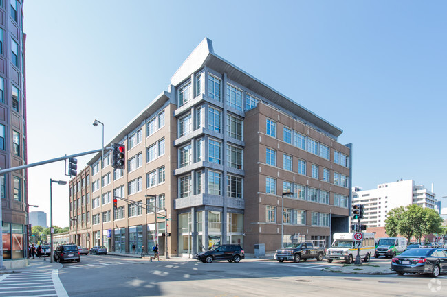 Building Photo - East Berkeley Street, 160 Rental