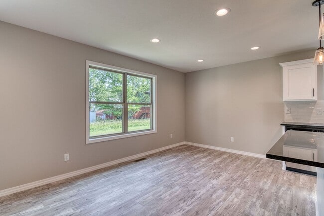 Photo - Brand New 3 Bedroom 2.5 Bathroom Springfie...