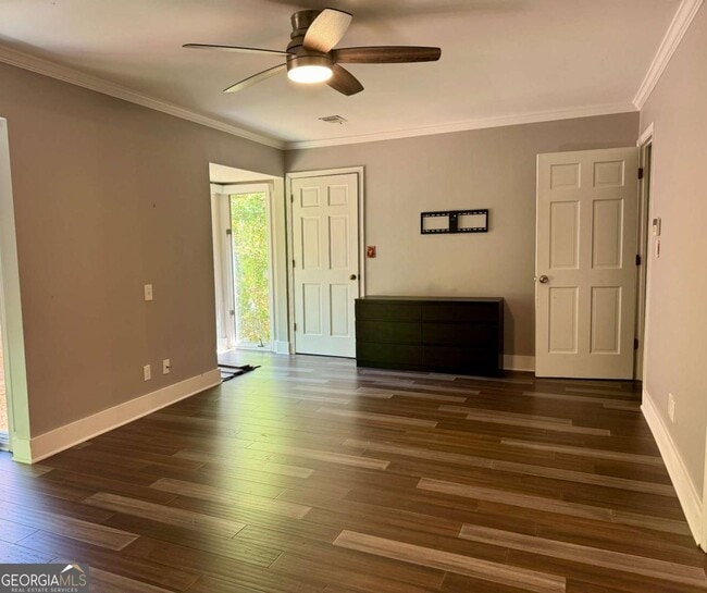 Photo - 37 Willow Glen NE