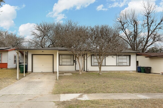 Building Photo - 3-BEDROOM SINGLE STORY HOME IN GREENHILL V...