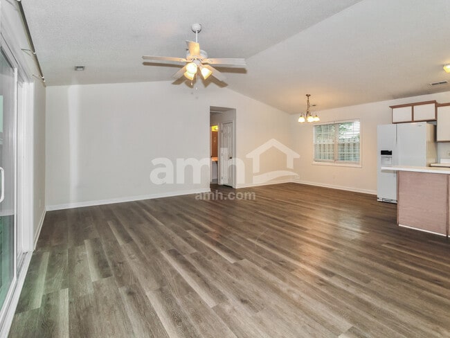 Photo - 7529 Foxwerth Dr