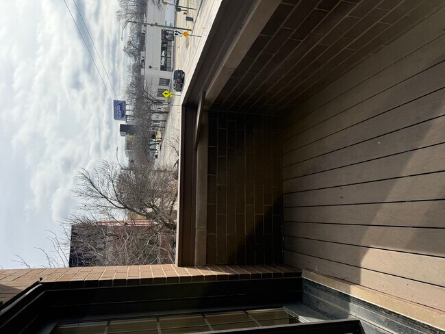 Photo - 2338 W Morse Ave Unit 4A