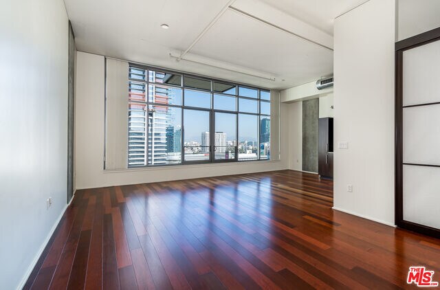 Photo - 1100 S Hope St Unidad 1606