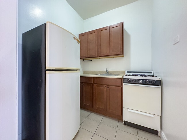 Photo - 4854 N Damen Ave Unit J08W