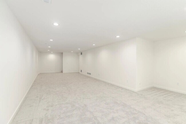 Photo - 5314-5316 Pinecrest