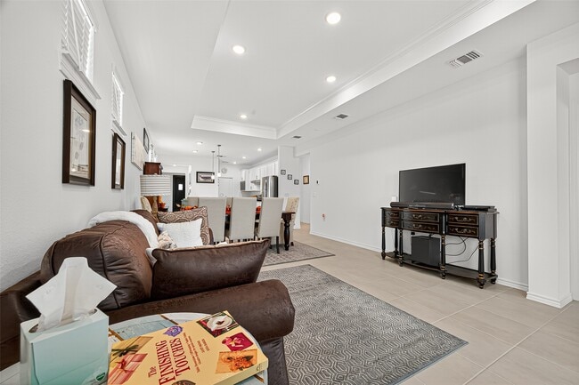 Building Photo - 8047 Prospect Dr