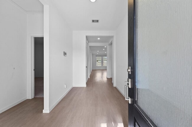 Photo - 10606 Crimson Trce