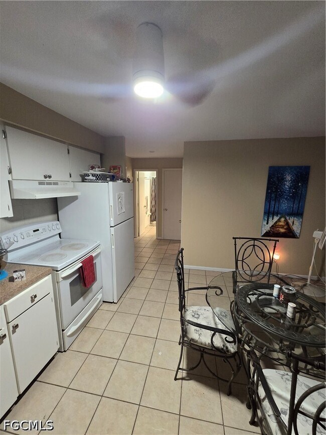 Photo - 4901 Victoria Dr Unit 205