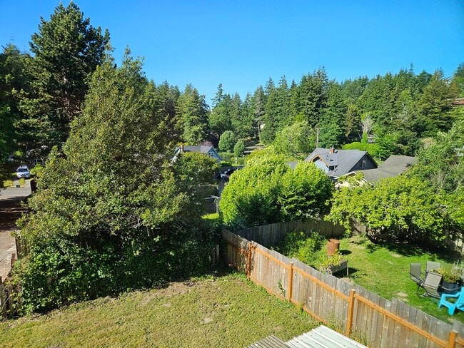 Photo - 1180 Highland Ave
