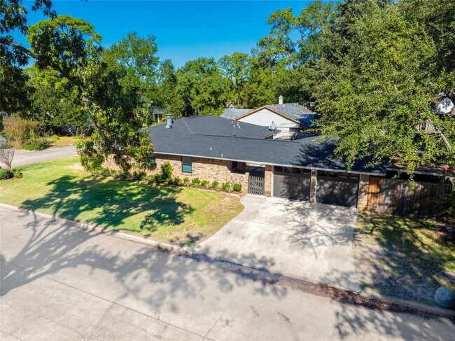 Photo - 4402 Fallbrook Dr