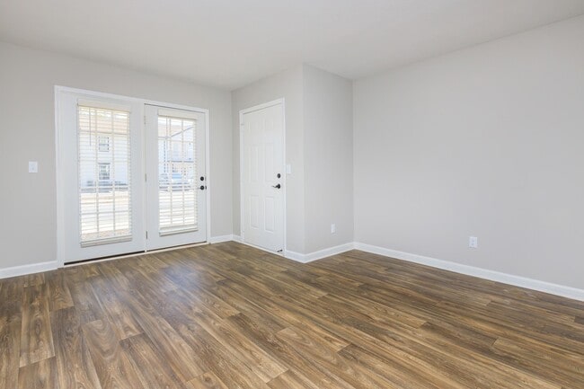 AMPLIOS PLANOS DE PLANTA EN MURFREESBORO, TN - The Roosevelt Apartment Homes