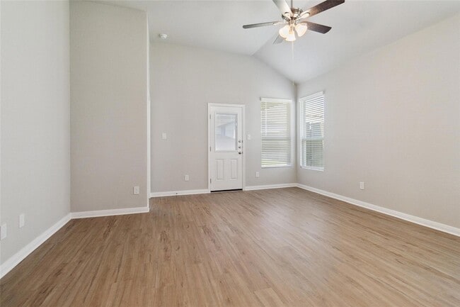 Photo - 170 Schrader Dr Unit A