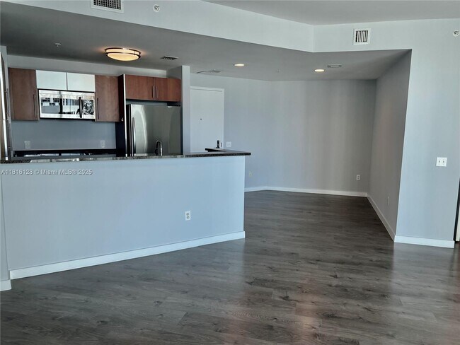 Photo - 300 S Biscayne Blvd Unidad 2705