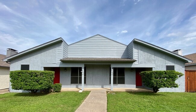 Building Photo - 2749 Parkchester Dr Rental
