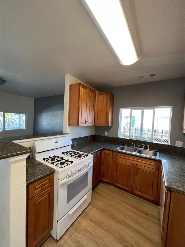 Photo - 4136 7th Ave