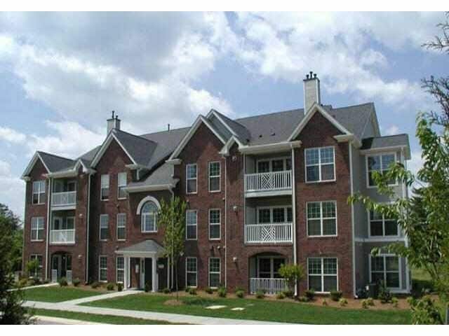 Building Photo - 130 Shallowford Reserve Dr Unit Shallowford Reserve #303