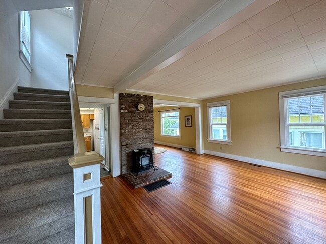 Photo - AVAILABLE NOW - 2 Bed 1.5 Bath Craftsman Home with Attached Garage & Office Space