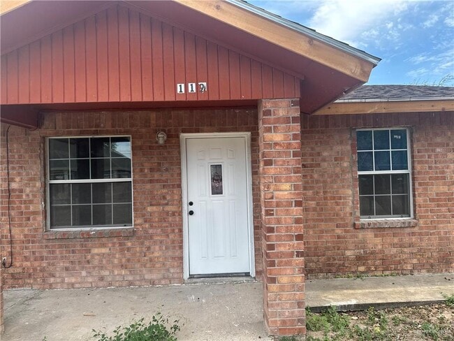 Building Photo - 112 Benwood Rd Rental