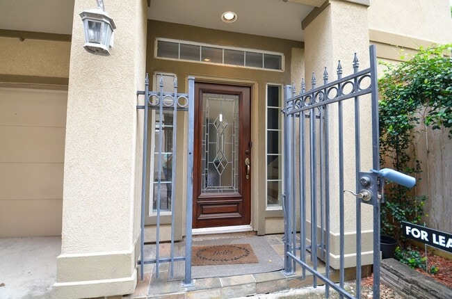 Photo - 4609 Floyd St