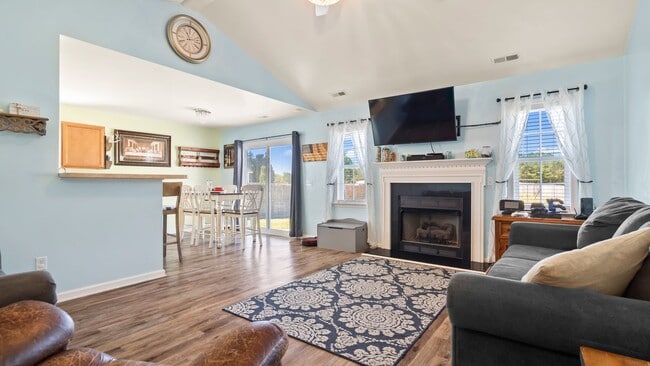 Photo - 119 Silver Queen Ln