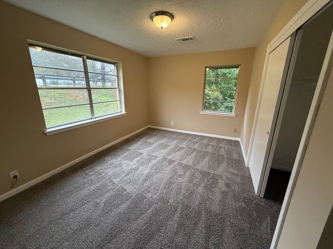 Photo - 107 State Hwy 75 N