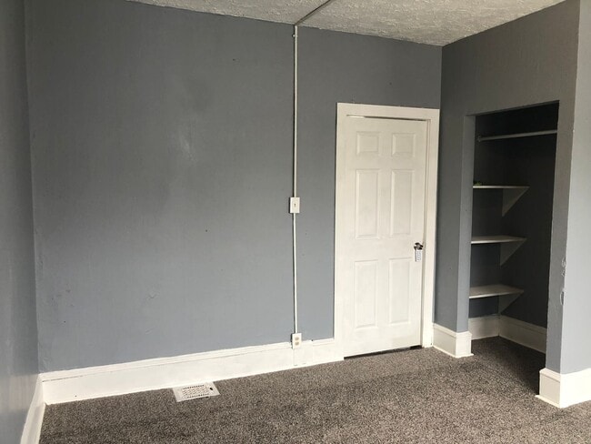 Photo - 3206 W 50th St Unit Down