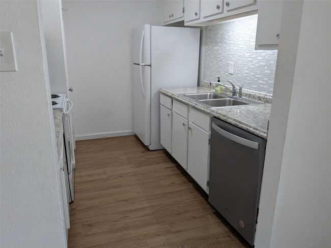 Photo - 5550 N Braeswood Blvd Unit 135