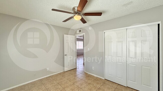 Photo - 132 E Ingram St