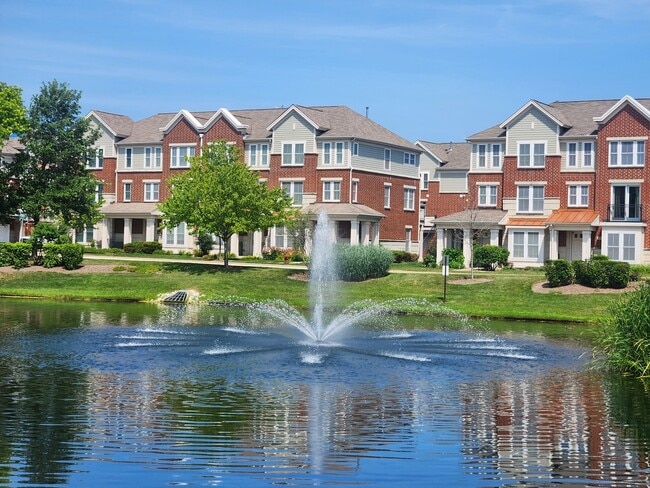 Photo - 208 W Hyde St