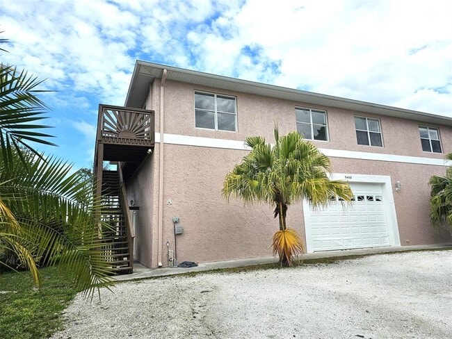 Building Photo - 9458 Anita Ave