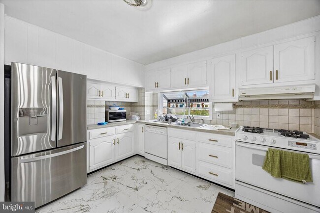 Photo - 805 Selma St