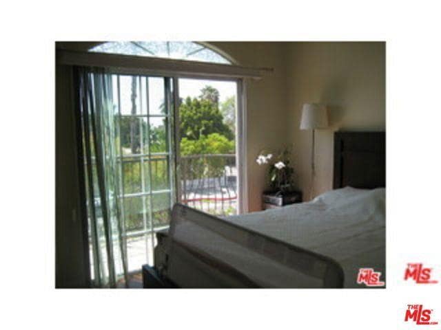 Photo - 3111 Broadway Unidad B